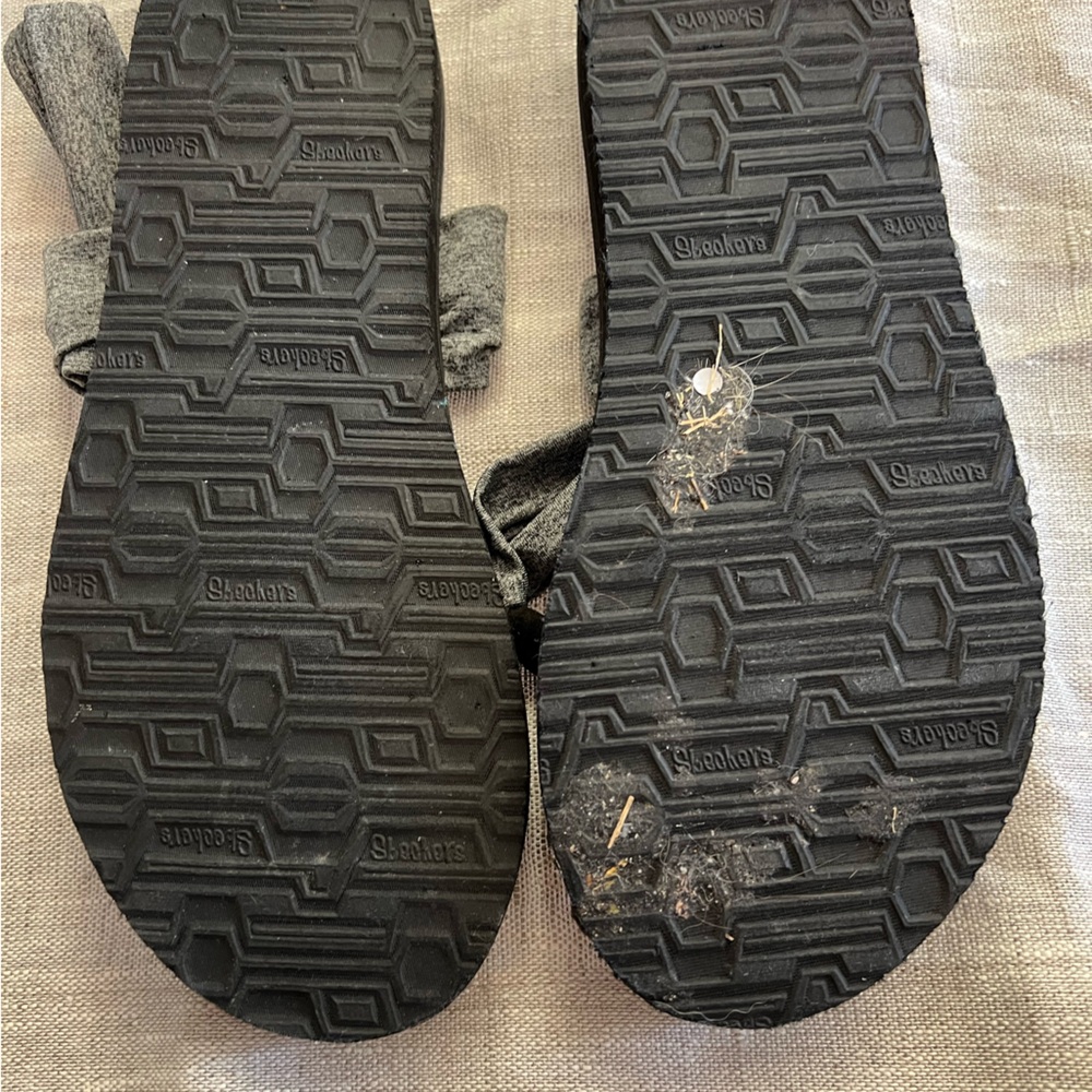 Sketchers Yoga Sandals - Size 8.5 - Picture 5 of 6